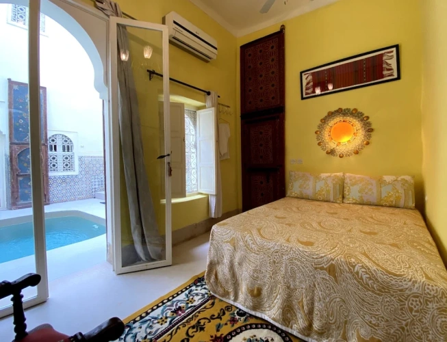 Standard Triple room