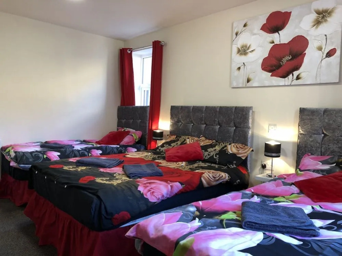 Red Roomz Hotel