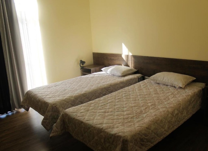 Standard Twin room with balcony