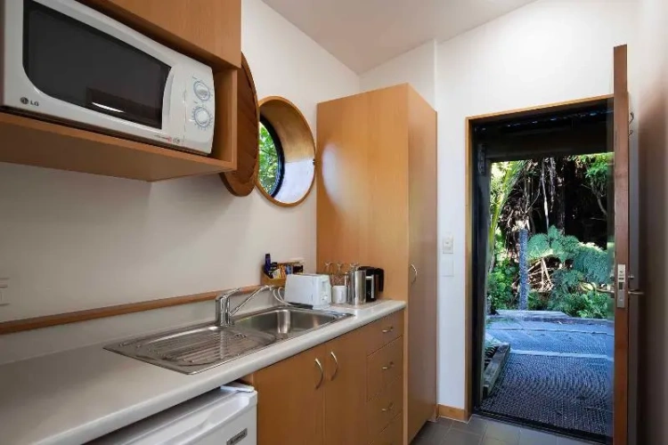 1 Bedroom Standard Twin room with garden view
