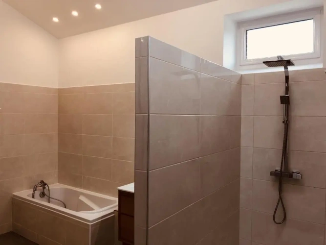 2 Bedrooms Cottage
