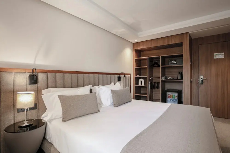 NearYo Hotels