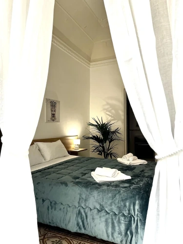 Standard Double room with balcony and with courtyard view