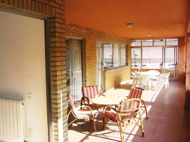 3 Bedrooms Apartment
