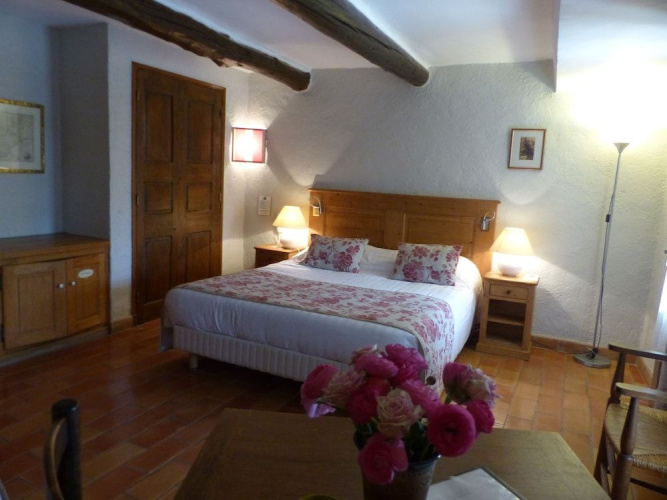 Hotel Charembeau