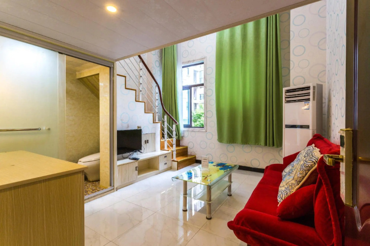 Leyi Apartment Hostel