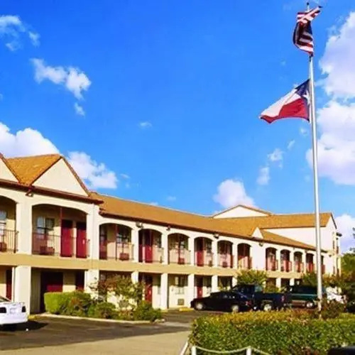 Kingsley Inn Suites