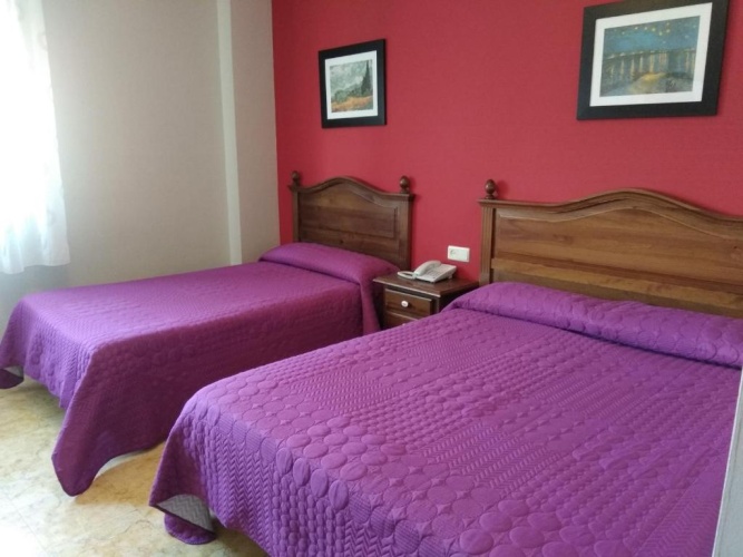 Standard Triple room