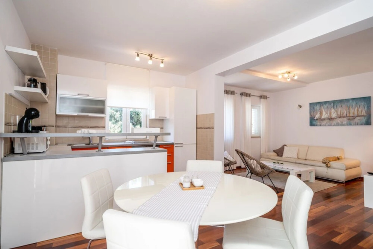 Lorena Suite