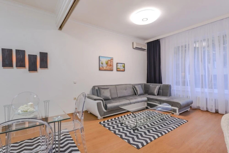 FM Deluxe 2-BDR Apartment - Sweet Home