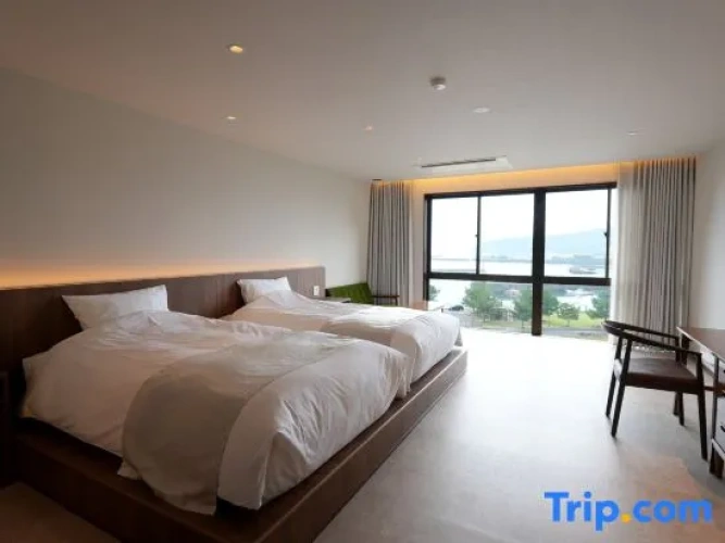 Standard Single room with ocean view