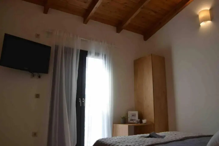 pikralida house (πικραλίδα)