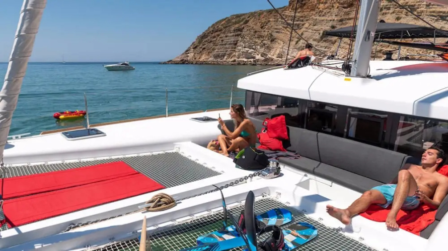 Lufinha Yacht Charter