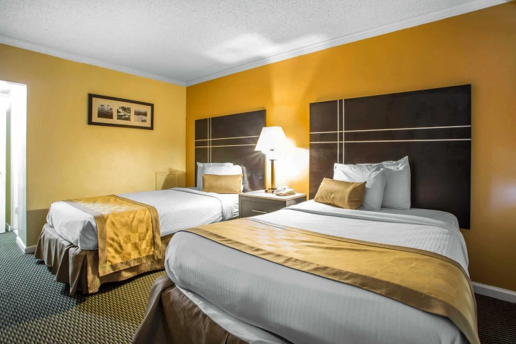 Standard Quadruple room