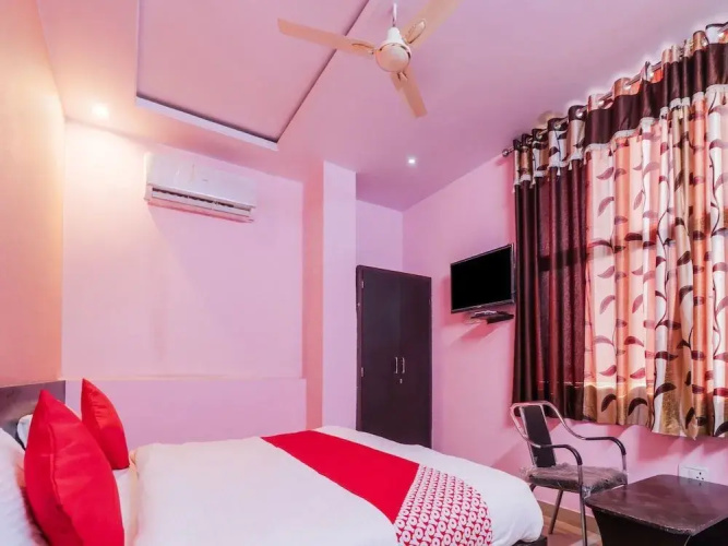 OYO Flagship Hotel Shivam Palace