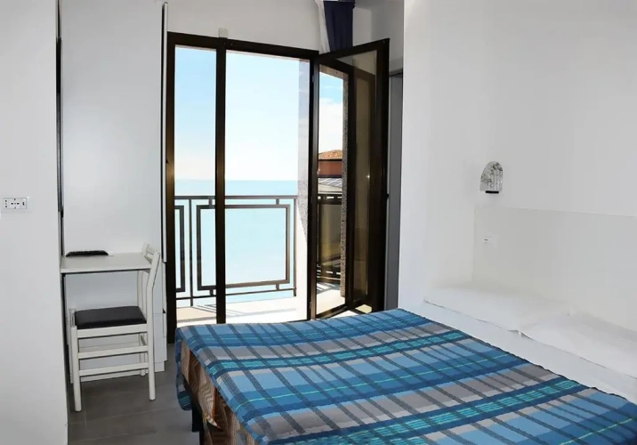 Standard Double room with sea view