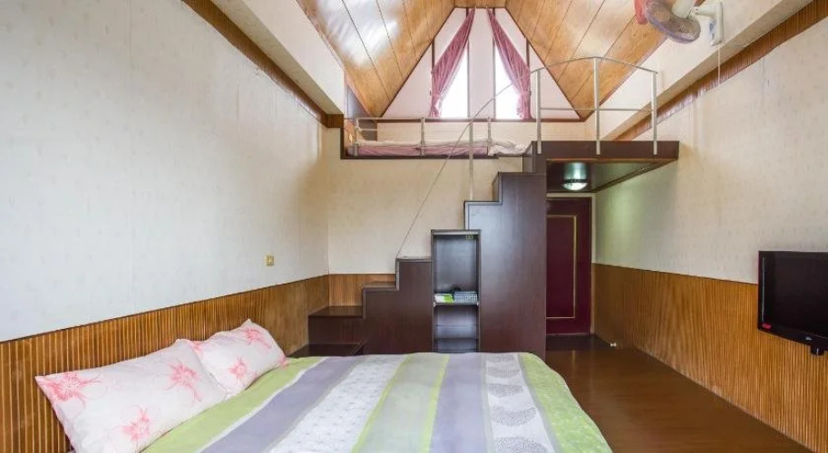 Chenyuan B & B