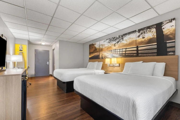 Deluxe Quadruple room
