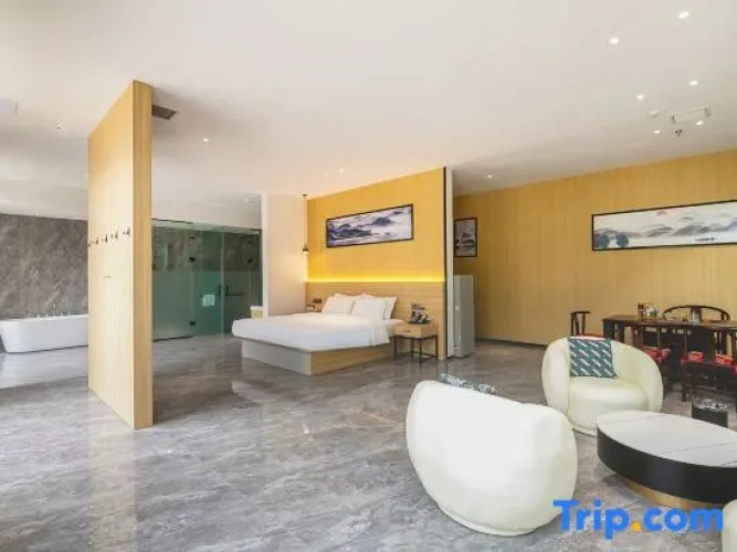 Suite with panoramic view