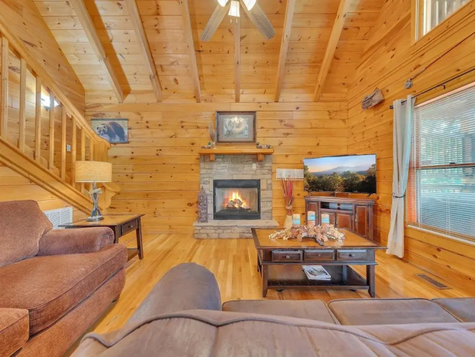 Chillin N Grillin 2 Bedroom Cabin