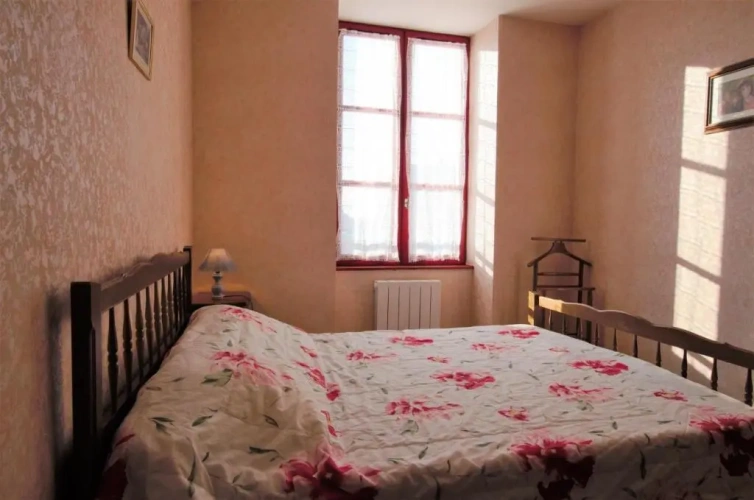2 Bedrooms Cottage