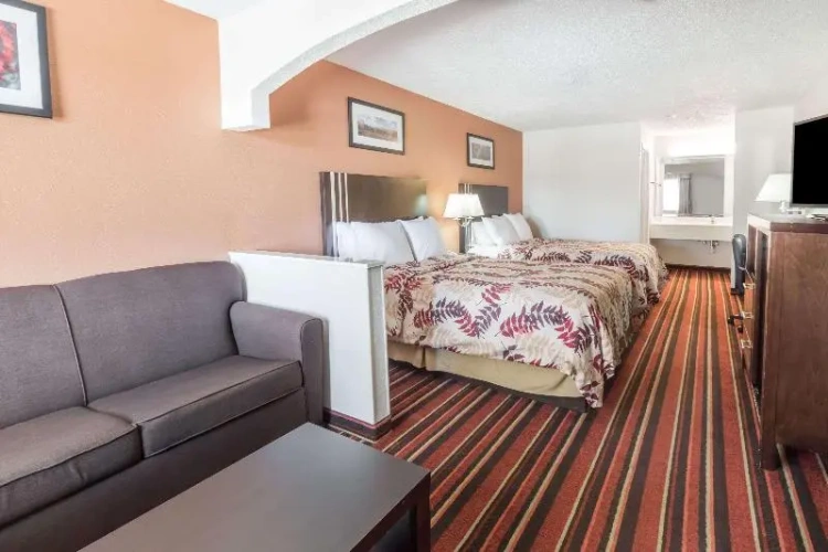 Standard Triple room
