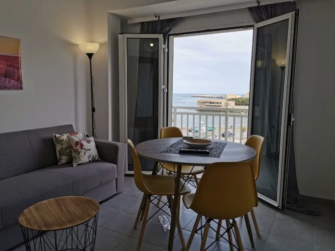 Apartment with balcony