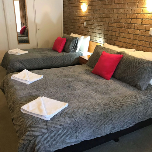 Mountain View Motor Inn LLC