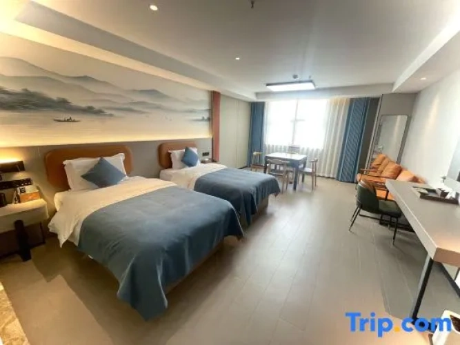 Standard Twin Family room