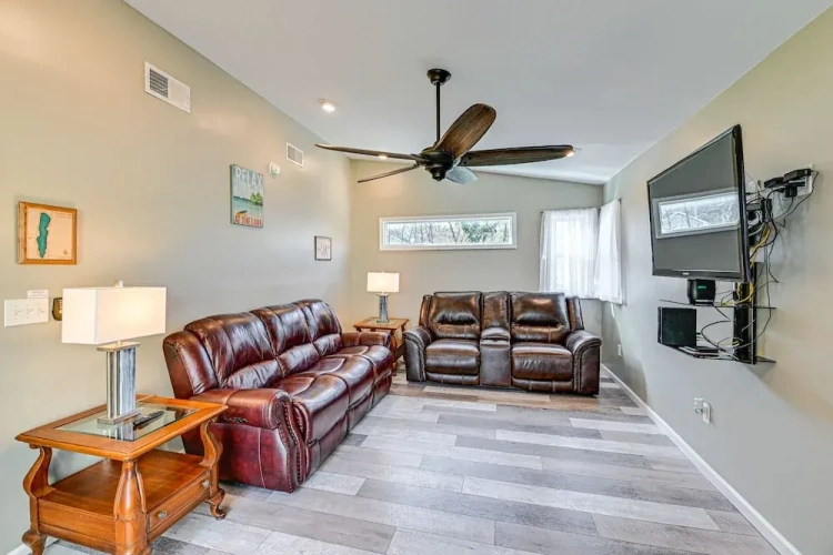 2 Bedrooms Cottage