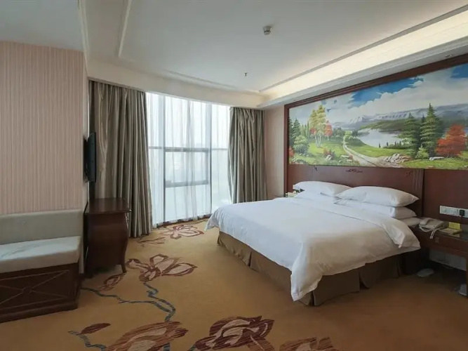 Taibaofeng Hotel