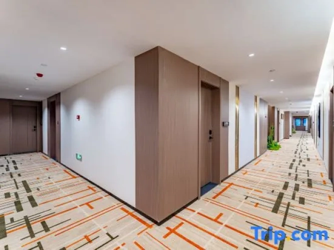 Lifeng Hampton Hotel (Taoxichuan Road)