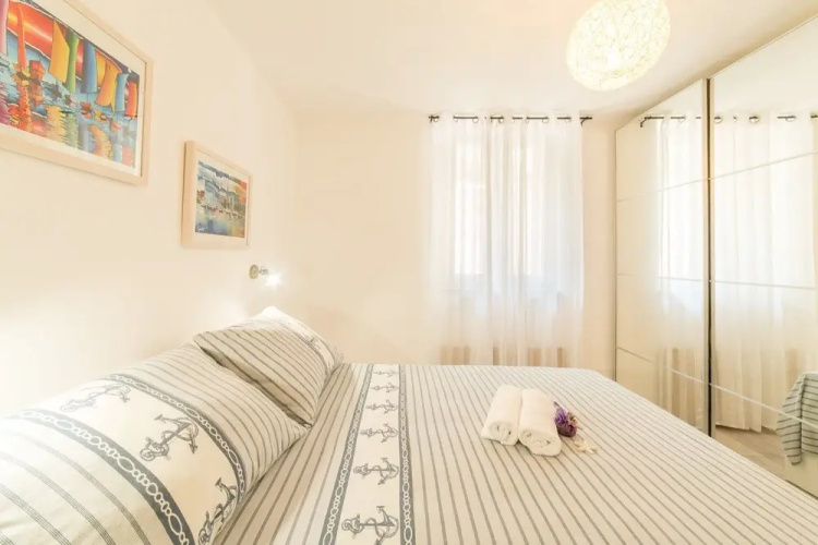 Apartment Nono near the beach with parking