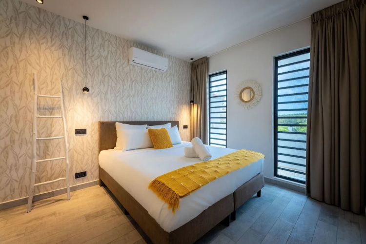 The Reef - Blue Bay Golf & Beach Resort