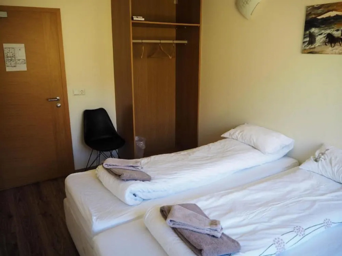 Kast Guesthouse