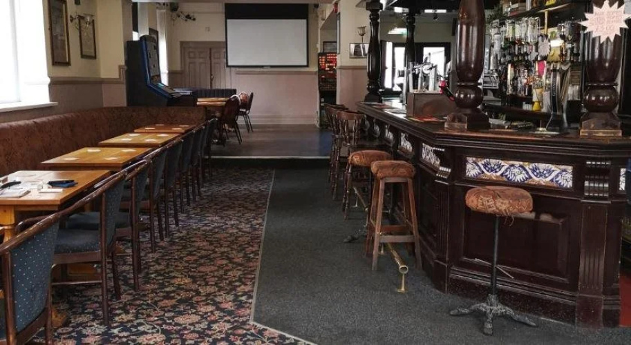 Tadross Hotel