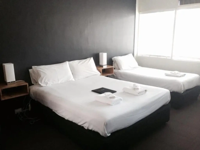 Standard Triple room