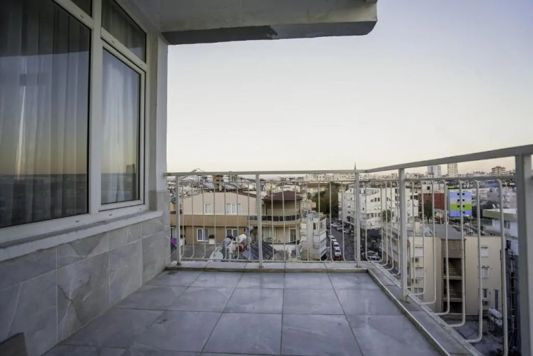 Central and Comfy Flat With Balcony in Muratpasa