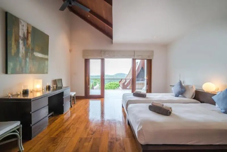 4 Bedrooms Villa with Private Pool
