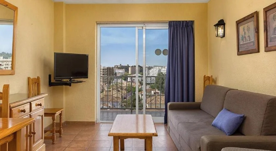 Apartamentos Embajador