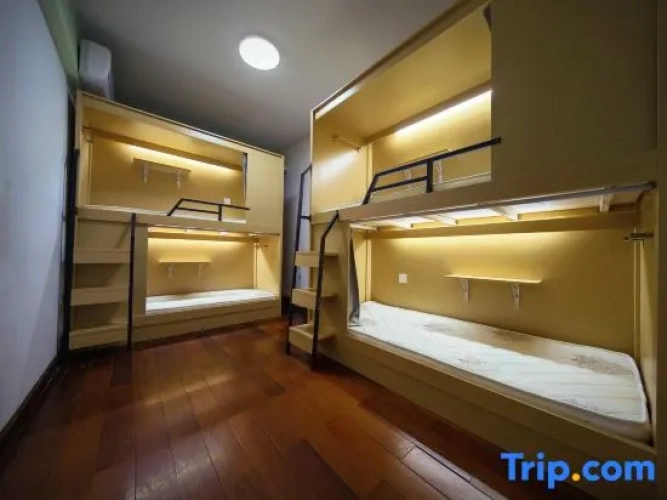 Bed in Dorm