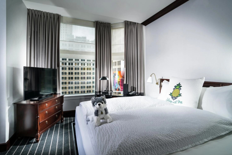 Staypineapple Chicago, An Iconic Hotel photo 8