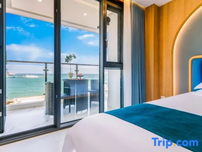 Standard Twin room with balcony