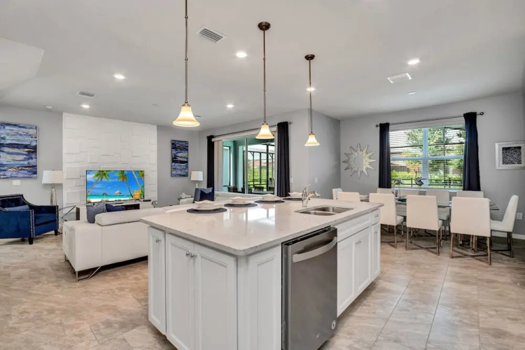 5bed 4.5ba Villa Games Pool