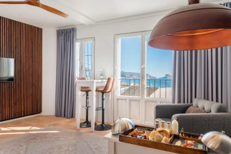 Deluxe Suite