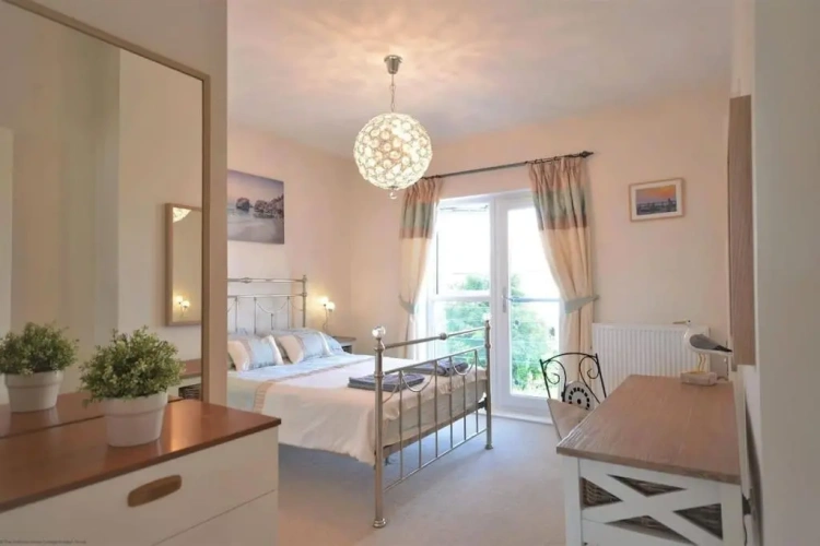 3 Bedrooms Cottage