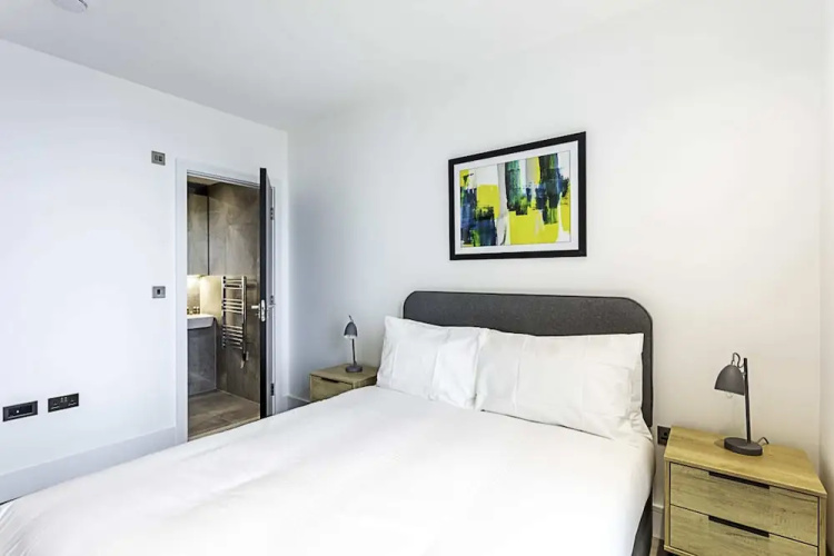 Icon Tower Flat IV