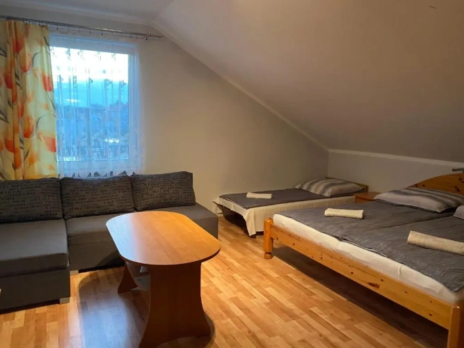 Economy Quadruple room
