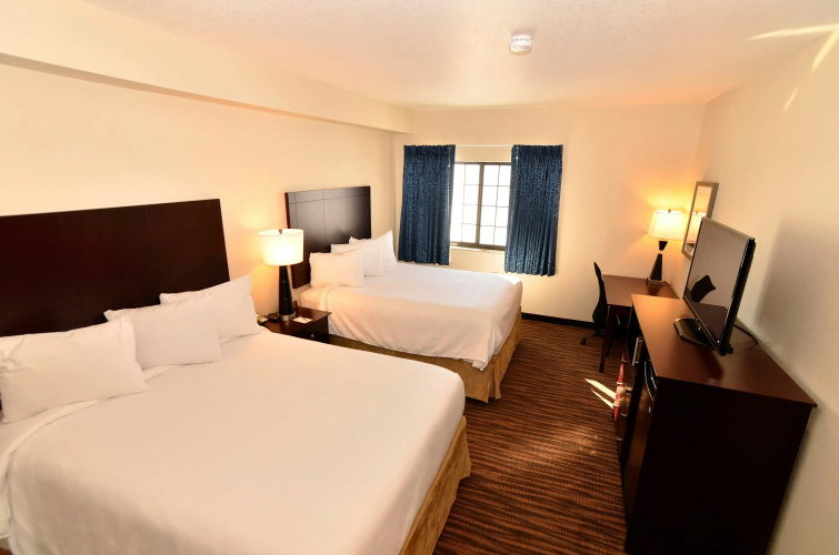 Cobblestone Inn & Suites - Holstein