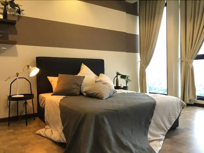 Expressionz Professional Suites by SYNC @3ppl
